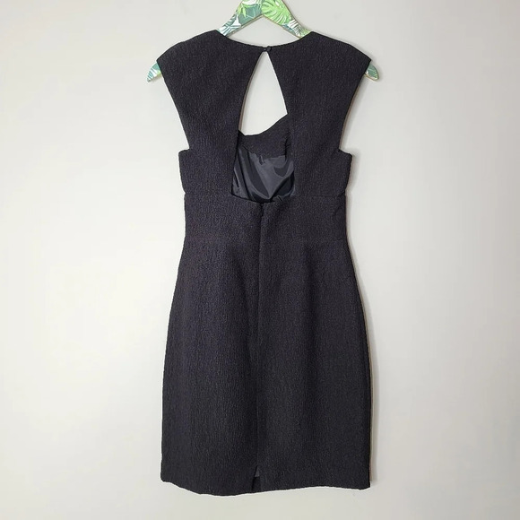 Black Halo Textured Sheath Cocktail Dress 4 - Picture 3 of 5